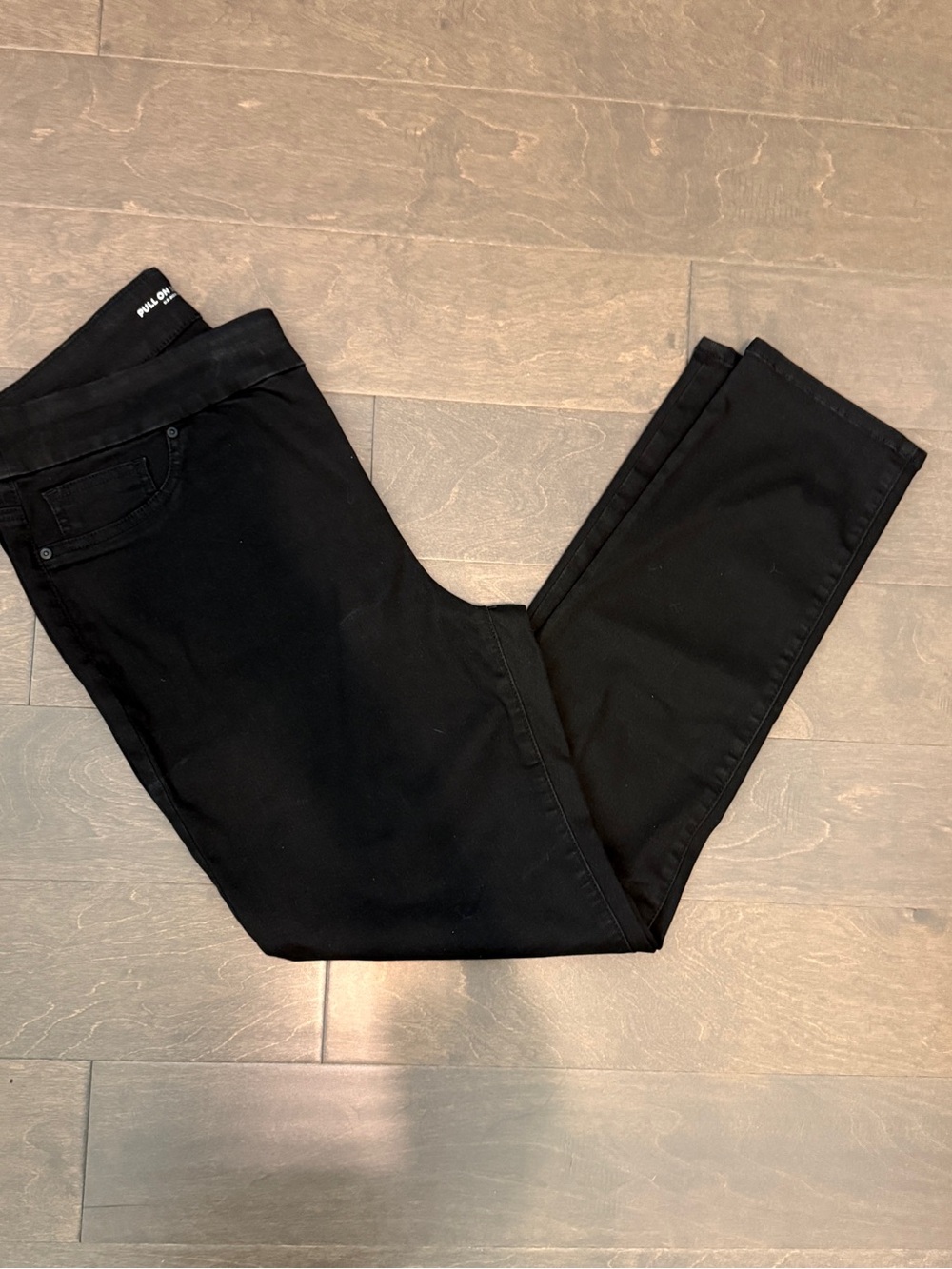 Chico's Black Pull-On Jegging Ankle Pant size 12 Chicos 2 excellent